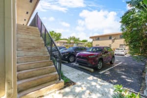 2918 NE 8th Ter 204, Wilton Manors, FL 33334 Sold 11/13/25