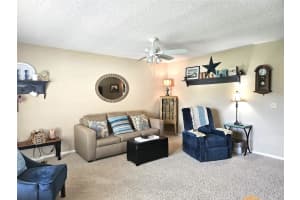 15 Vista Gardens Trl 206, Vero Beach, FL 32962 - MLS#F10529363