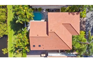 1085 W Lake St, Hollywood, FL 33019 - MLS#F10529406