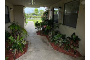 485 Nw 210th St 104, Miami Gardens