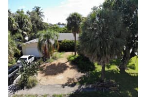922 S Palmway, Lake Worth Beach, FL 33460 - MLS#F10529456