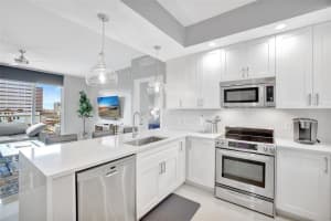 315 NE 3rd Ave 1004, Fort Lauderdale, FL 33301 - MLS#F10529461