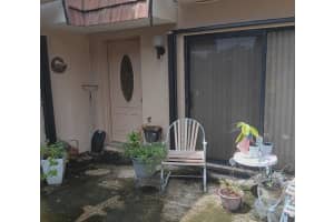 708 7th Ln B, Greenacres, FL 33463 Sold 11/04/25