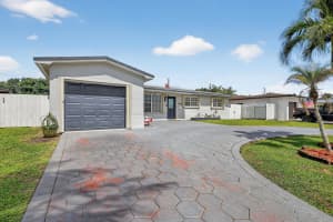 7641 NW 6th Ct, Pembroke Pines, FL 33024 - MLS#F10529489
