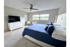 1000 NE 14 410, Hallandale Beach, FL 33009 - MLS#F10529515