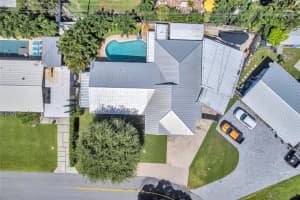 2817 NE 10th Ave, Wilton Manors, FL 33334 - MLS#F10529528