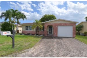960 NW 49th St, Deerfield Beach, FL 33064 - MLS#F10529555