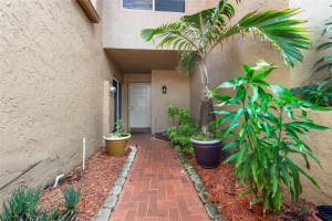 7954 NW 7th Ct 7954, Plantation, FL 33324 - MLS#F10529564