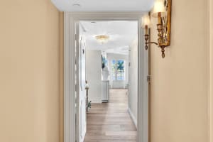 701 E Camino Real 2j Boca Raton, FL 33432 - Off Market