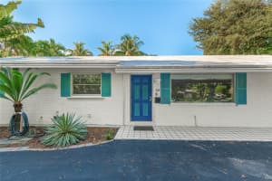 304 NE 20th St, Wilton Manors, FL 33305 Sold 12/23/25