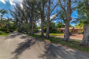 304 NE 20th St, Wilton Manors, FL 33305 - MLS#F10529622