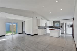 967 NW 89th Ave, Plantation, FL 33324 - MLS#F10529630
