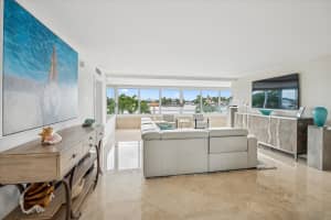 215 N Birch Rd 2A, Fort Lauderdale, FL 33304 - MLS#F10529632