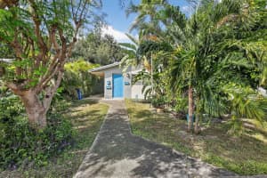 274 SW 9th St 2, Dania Beach, FL 33004 - MLS#F10529637