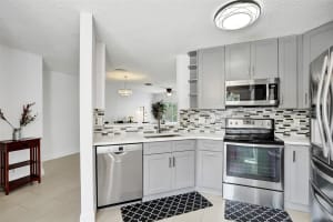 1107 SW 44th Ter 1107, Deerfield Beach, FL 33442 - MLS#F10529681