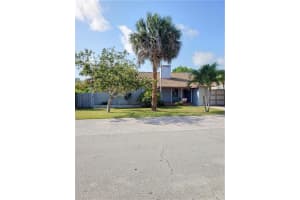 516 NE 23rd St, Wilton Manors, FL 33305 - MLS#F10529693