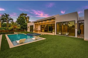 215 NE 28th Ct, Wilton Manors, FL 33334, Sold 10/02/25