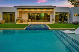215 NE 28th Ct, Wilton Manors, FL 33334, Sold 10/02/25