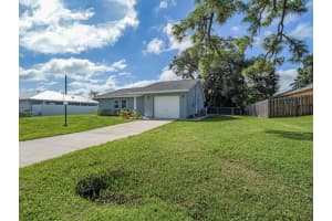 2725 1st Lane, Vero Beach, FL 32968 - MLS#F10529764