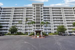 4015 W Palm Aire Drive 106, Pompano Beach, FL 33069 Sold 12/09/25