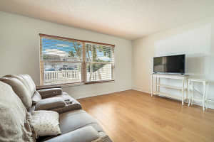 8091 NW 13th St E, Margate, FL 33063 - MLS#F10529842
