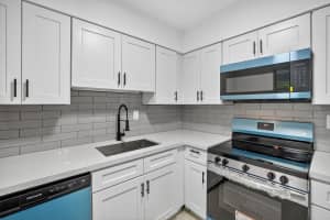1821 Middle River Dr 14, Fort Lauderdale, FL 33305 - MLS#F10529848