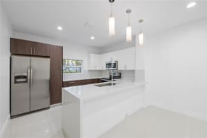 324 SW 14th Ct 324, Fort Lauderdale, FL 33315 - MLS#F10529864