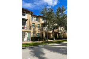 817 SW 147th Ave 817, Hollywood, FL 33027 - MLS#F10529897