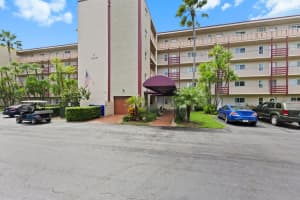 2106 S Cypress Bend Dr 506, Pompano Beach, FL 33069 - MLS#F10529900
