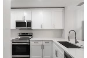 700 SE 14th Street J, Fort Lauderdale, FL 33316 - MLS#F10529911