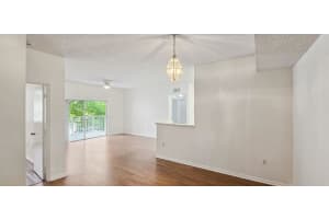 6952 SW 39th St C-205, Fort Lauderdale, FL 33314 - MLS#F10529933