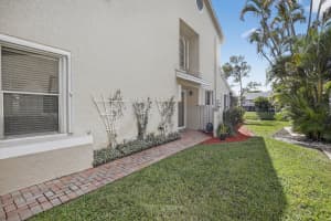 2052 Discovery Cir E, Deerfield Beach, FL 33442 - MLS#F10529938