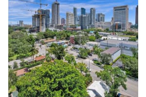 615 SW 4th Ave, Fort Lauderdale, FL 33315 - MLS#F10529948