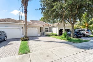 7520 Aragon Boulevard, Sunrise, FL 33313 - MLS#F10529993