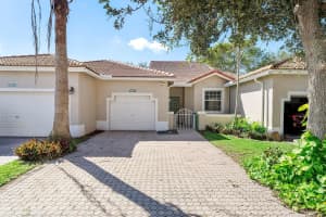 7520 S Aragon Blvd 2, Sunrise, FL 33313 - MLS#F10529993