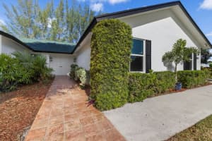 825 Whippoorwill Trl, West Palm Beach, FL 33411 - MLS#F10530005