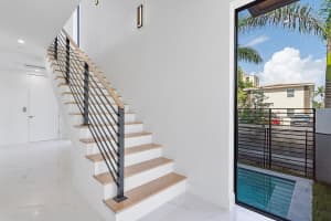 802 NE 2nd St, Fort Lauderdale, FL 33301 - MLS#F10530061