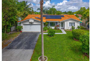 7505 NW 40TH PL, Coral Springs, FL 33065 - MLS#F10530075