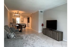 2220 N Cypress Bend Dr 301, Pompano Beach, FL 33069 - MLS#F10530079