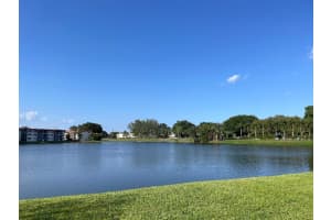 9423 S Hollybrook Lake Dr 203, Pembroke Pines
