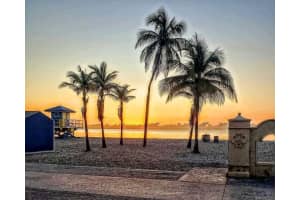 201 Van Buren St 109, Hollywood, FL 33019 - MLS#F10530103