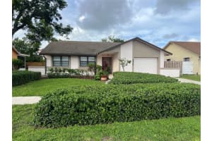 8867 SW 16th St, Boca Raton, FL 33433 - MLS#F10530137