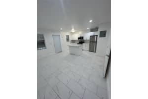 212 SW 22nd St 4, Fort Lauderdale, FL 33315 - MLS#F10530144