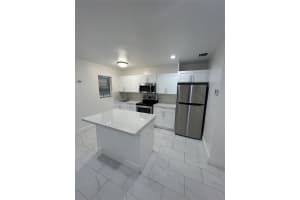 212 SW 22nd St 4, Fort Lauderdale, FL 33315 - MLS#F10530144