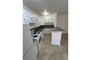 925 NE 17th Ave 4, Fort Lauderdale, FL 33304 - MLS#F10530229