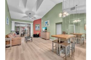 146 NW 98th Ter 146, Plantation, FL 33324 - MLS#F10530270