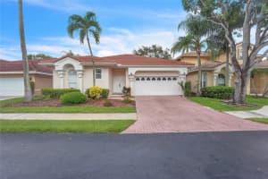 7701 Highlands Cir, Margate