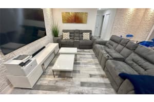 4751 NE 10, Oakland Park, FL 33334 - MLS#F10530300