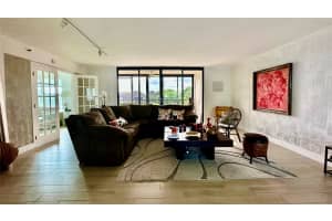 7582 NE Regency Lake Dr 301, Boca Raton, FL 33433 - MLS#F10530317