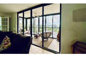 7582 NE Regency Lake Dr 301, Boca Raton, FL 33433 - MLS#F10530317